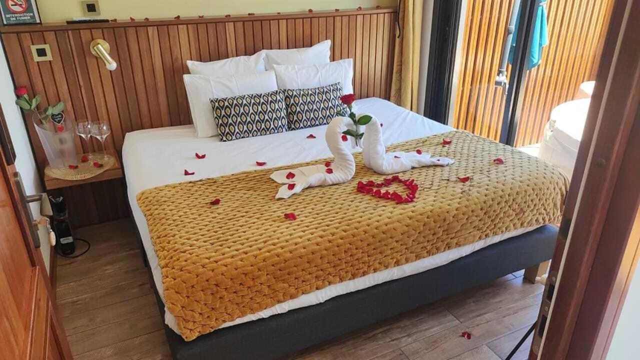 Maison Le Patio Jacuzzi Сен Дьони Екстериор снимка